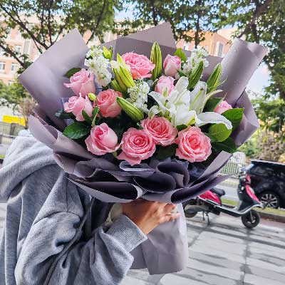 庆阳11朵戴安娜粉玫瑰百合，与你一起追逐梦想